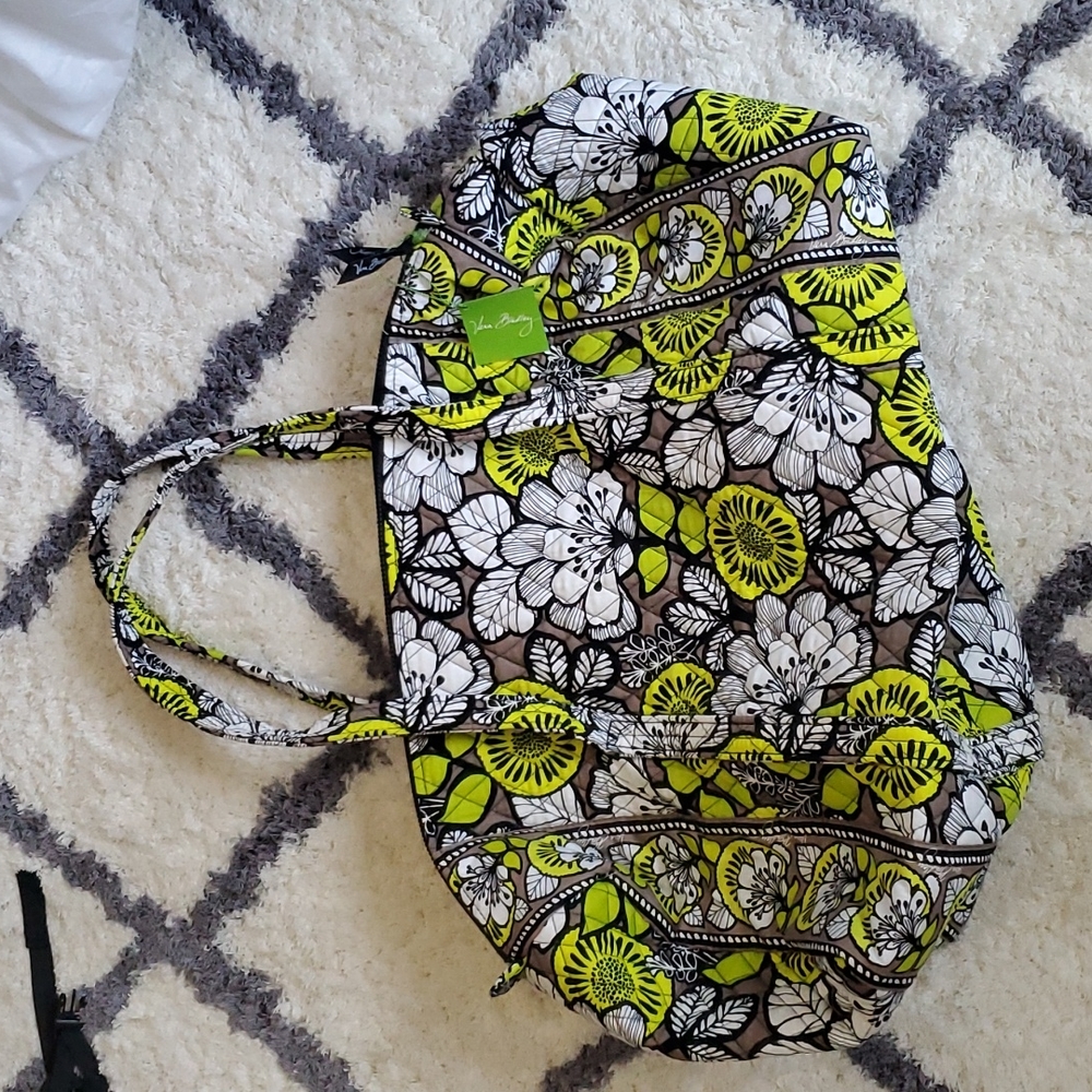 Vera Bradley large duffle in Citron pattern